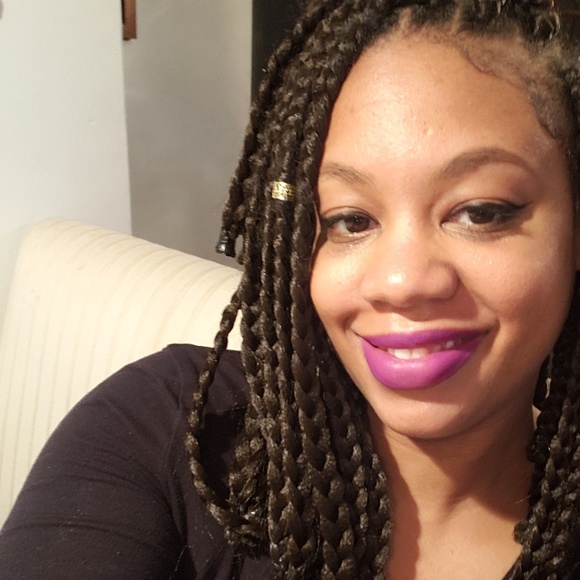 Meet your Posher, Salina - Picture 2 of 4